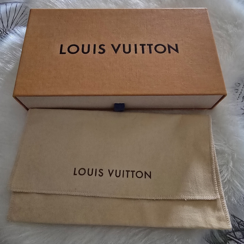 Louis Vuitton Dust Bag and Box for wallet - Picture 4 of 12